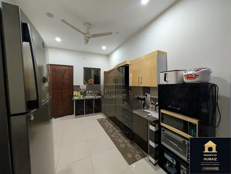 4-Bedroom Upper/Lower Portion (3 Bath, Unit 10) in DHA Phase 8 For Rent in DHA Phase 8 Karachi — Photograph 4