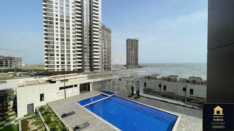 2-Bedroom Luxury Apartment (Boulevard Facing, 4 Bath, Suite 8) at Pearl Towers For Sale in DHA Phase 8 Karachi — Photograph 7