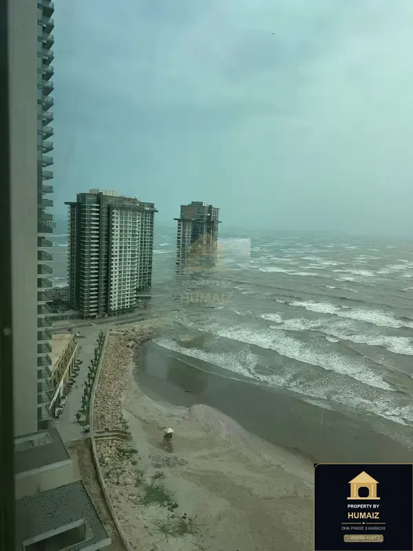 3-Bedroom Luxury Apartment (Sea Facing, 5 Bath, Suite 24) at The Views For Sale in DHA Phase 8 Karachi — Photograph 3