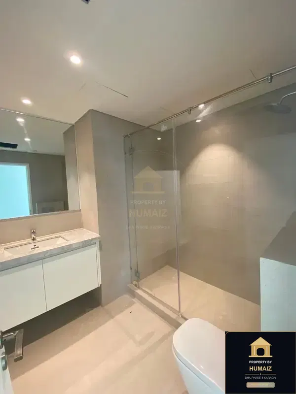 4-Bedroom Luxury Apartment (Sea Facing, 6 Bath, Suite 2) at The Views For Rent in DHA Phase 8 Karachi — Photograph 20