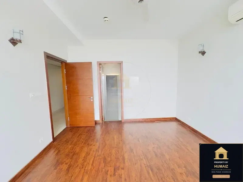 3-Bedroom Luxury Apartment (Sea Facing, 5 Bath, Suite 3) at Pearl Towers For Rent in DHA Phase 8 Karachi — Photograph 24