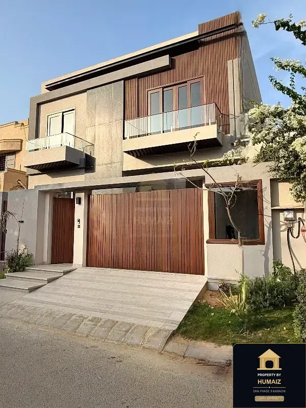 500 Sq. Yd. 7-Bedroom Luxury Villa in Zone A For Sale in DHA Phase 8 Karachi — Photograph 2