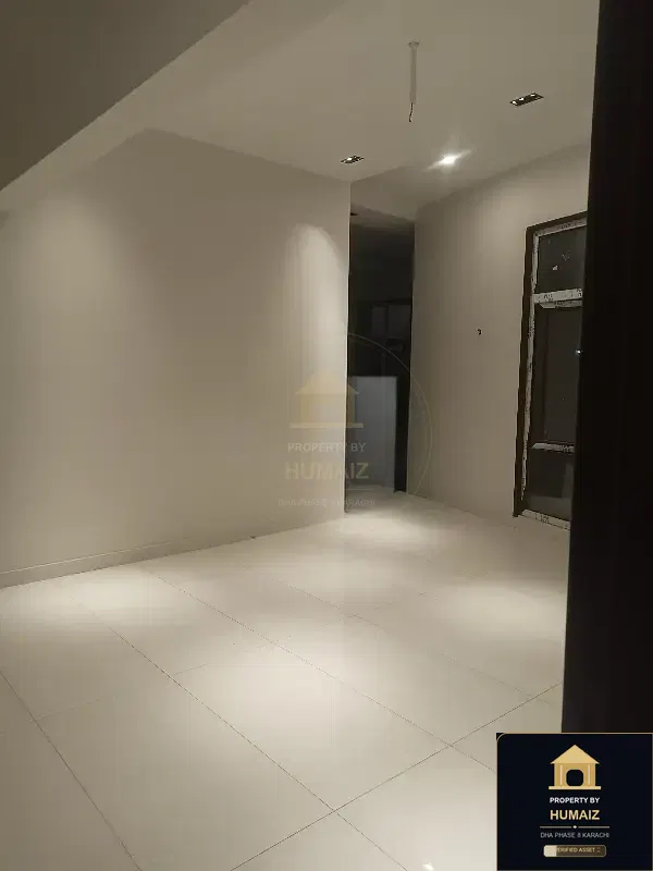 3,000 Sq. Yd. 10-Bedroom Luxury Villa in DHA Phase 8 For Sale in DHA Phase 8 Karachi — Photograph 2