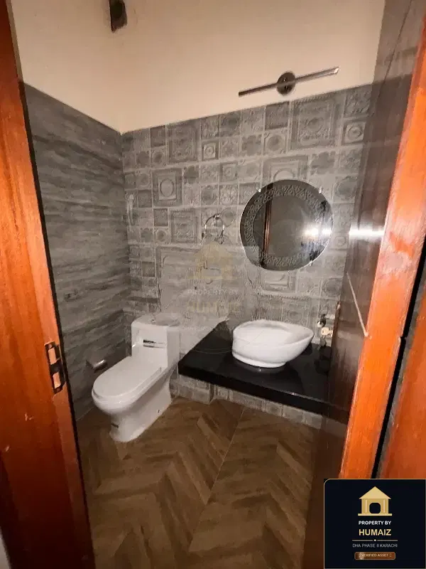 4-Bedroom Upper/Lower Portion (Brand New, 4 Bath, Unit 6) in DHA Phase 8 For Rent in DHA Phase 8 Karachi — Photograph 9