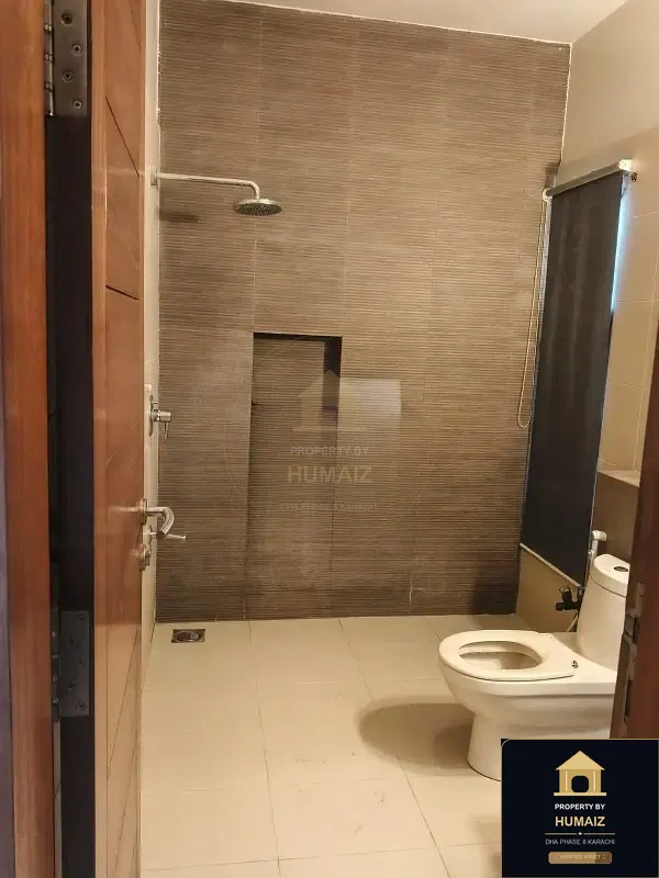 500 Sq. Yd. 5-Bedroom Luxury Villa (6 Bath, Residence 20) in DHA Phase 8 For Rent in DHA Phase 8 Karachi — Photograph 10
