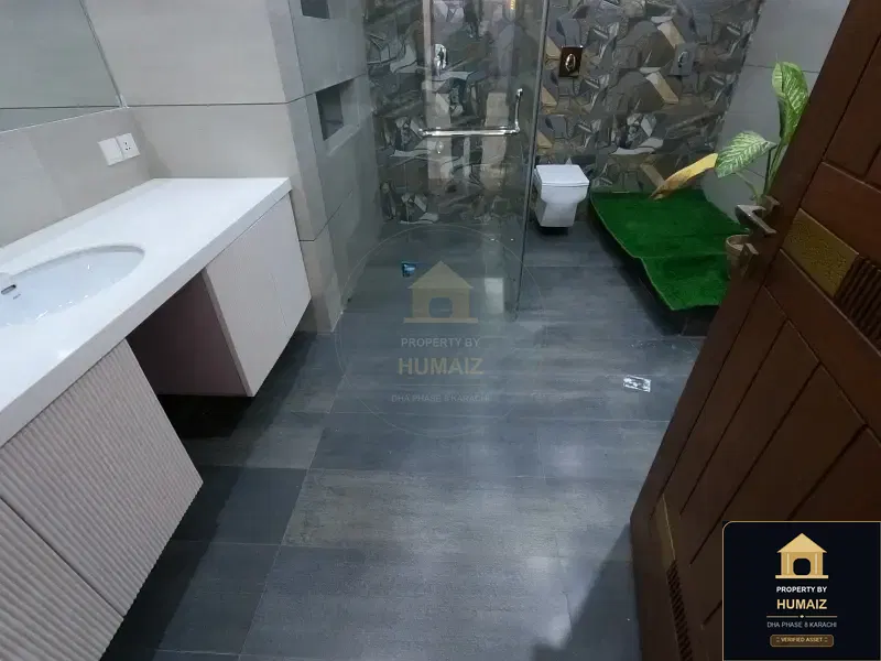 500 Sq. Yd. 5-Bedroom Luxury Villa (West Open, 6 Bath, Residence 29) in DHA Phase 8 For Sale in DHA Phase 8 Karachi — Photograph 14
