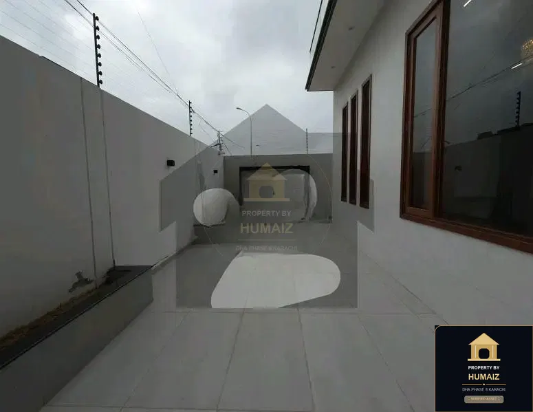 500 Sq. Yd. 6-Bedroom Luxury Villa (Basement, 6 Bath, Residence 108) in DHA Phase 8 For Sale in DHA Phase 8 Karachi — Photograph 2