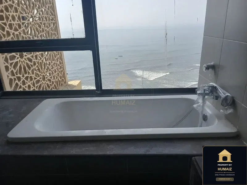 3-Bedroom Luxury Apartment (Sea Facing, 3 Bath, Suite 3) at Pearl Towers For Sale in DHA Phase 8 Karachi — Photograph 24