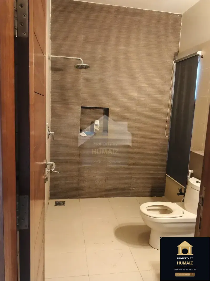 500 Sq. Yd. 5-Bedroom Luxury Villa (5 Bath, Residence 22) in DHA Phase 8 For Rent in DHA Phase 8 Karachi — Photograph 3