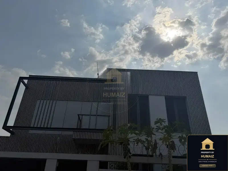500 Sq. Yd. 6-Bedroom Luxury Villa (Basement, 6 Bath, Residence 145) in DHA Phase 8 For Sale in DHA Phase 8 Karachi — Photograph 3