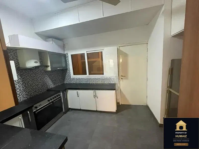 4-Bedroom Luxury Apartment (Sea Facing, 5 Bath, Suite 11) at Creek Vistas For Rent in DHA Phase 8 Karachi — Photograph 10