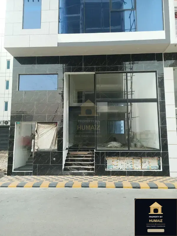 100 Sq. Yd. Commercial Building (Basement, 4 Bath, Unit 1) on Zulfiqar Commercial For Sale in DHA Phase 8 Karachi — Photograph 3