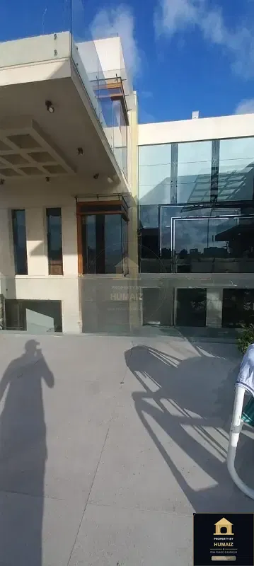 2,000 Sq. Yd. 8-Bedroom Luxury Villa (Private Pool, 7 Bath, Residence 2) in DHA Phase 8 For Sale in DHA Phase 8 Karachi — Photograph 20