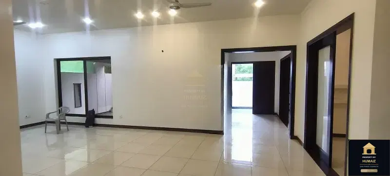 3-Bedroom Upper/Lower Portion (3 Bath, Unit 55) in DHA Phase 8 For Rent in DHA Phase 8 Karachi — Photograph 11