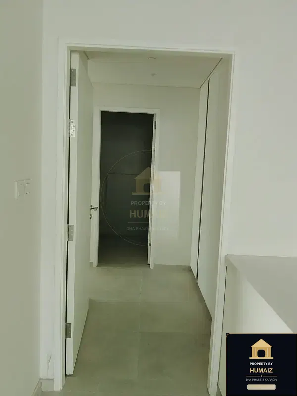 3-Bedroom Luxury Apartment (Sea Facing, 5 Bath, Suite 9) at Emaar Oceanfront For Rent in DHA Phase 8 Karachi — Photograph 9