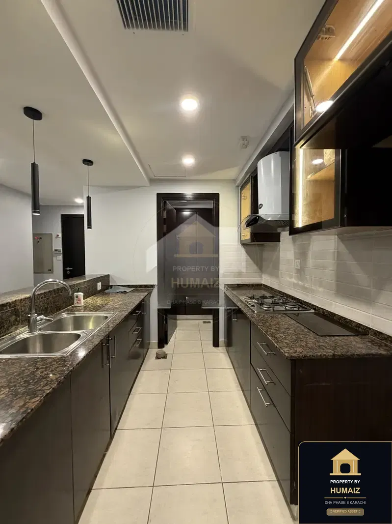 1-Bedroom Luxury Apartment (Sea Facing, 1 Bath, Suite 3) at Emaar Oceanfront For Sale in DHA Phase 8 Karachi — Photograph 3