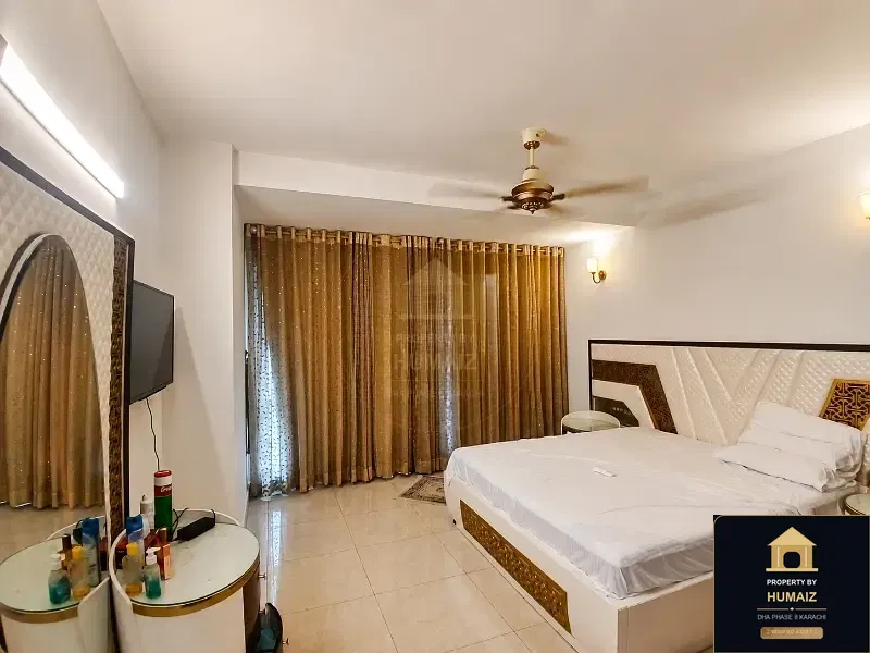 4-Bedroom Luxury Apartment (Sea Facing, 5 Bath, Suite 4) at Pearl Towers For Rent in DHA Phase 8 Karachi — Photograph 2