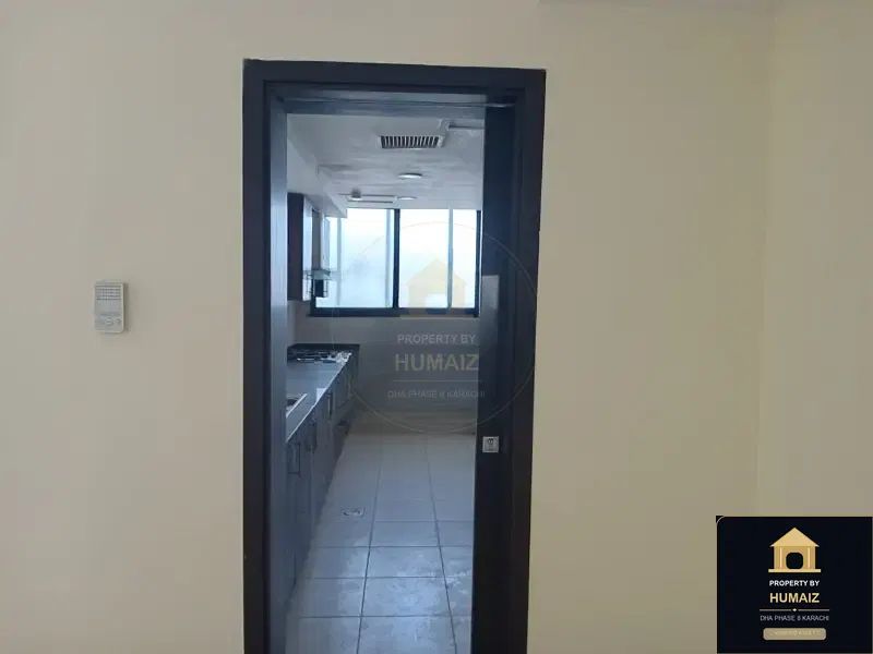 3-Bedroom Luxury Apartment (Sea Facing, 5 Bath, Suite 12) at Coral Towers For Sale in DHA Phase 8 Karachi — Photograph 7