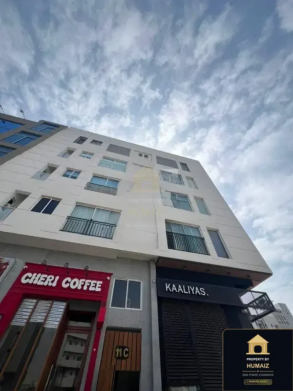 3-Bedroom Luxury Apartment (Corner, 3 Bath, Suite 4) on Zulfiqar Commercial For Sale in DHA Phase 8 Karachi — Photograph 2