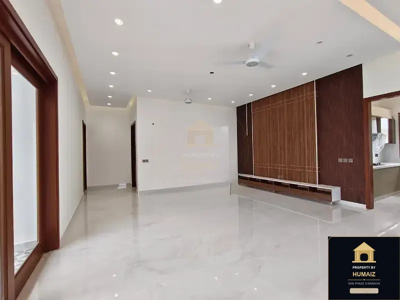 500 Sq. Yd. 7-Bedroom Luxury Villa in Khayaban-e-Bahria For Sale in DHA Phase 8 Karachi — Photograph 4