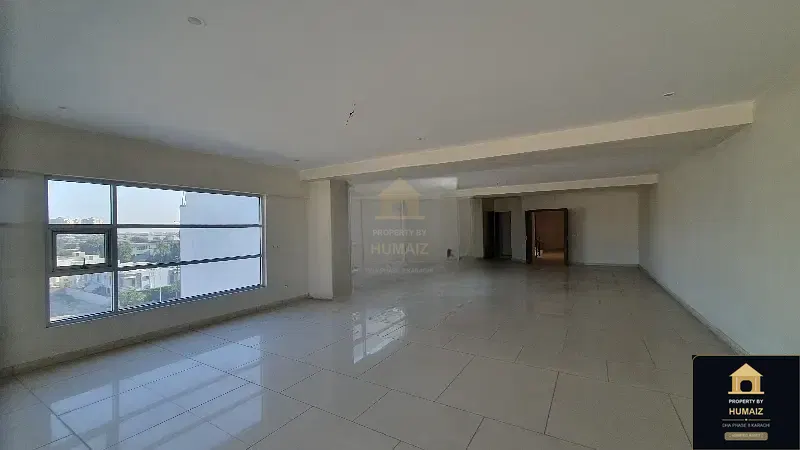 500 Sq. Yd. Corporate Office Space on Zulfiqar Commercial For Sale in DHA Phase 8 Karachi — Photograph 2