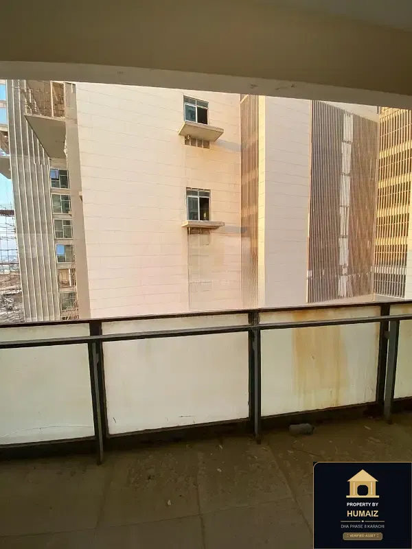361 Sq. Yd. 3-Bedroom Luxury Villa at Coral Towers For Sale in DHA Phase 8 Karachi — Photograph 4