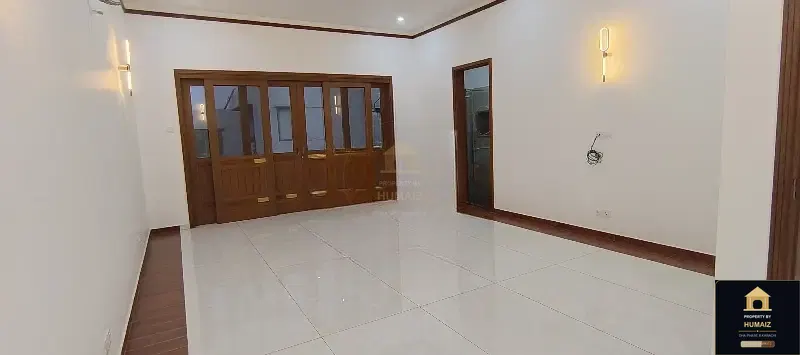 600 Sq. Yd. 7-Bedroom Luxury Villa in Zone A For Sale in DHA Phase 8 Karachi — Photograph 21