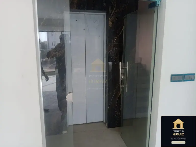 100 Sq. Yd. Commercial Retail Shop (Basement, 1 Bath, Unit 4) on Zulfiqar Commercial For Rent in DHA Phase 8 Karachi — Photograph 14