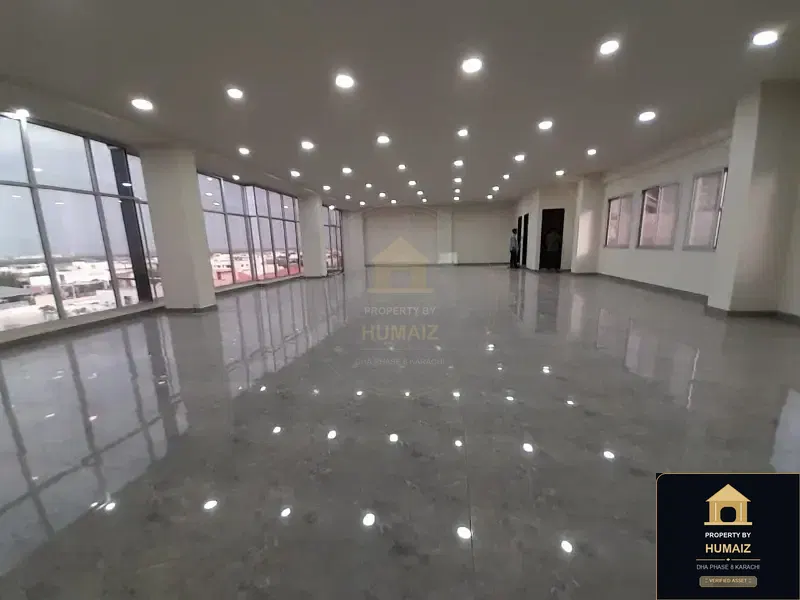 367 Sq. Yd. Corporate Office Space on Zulfiqar Commercial For Rent in DHA Phase 8 Karachi — Photograph 2