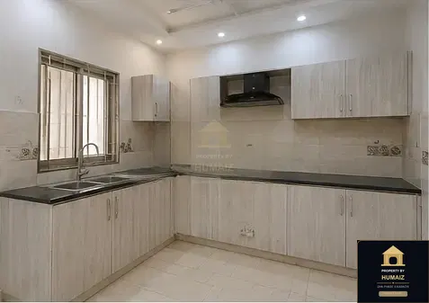 100 Sq. Yd. 4-Bedroom Luxury Villa (Basement, 4 Bath, Residence 18) in DHA Phase 8 For Sale in DHA Phase 8 Karachi — Photograph 4