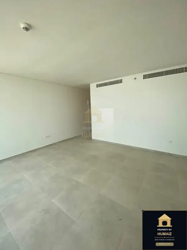 4-Bedroom Luxury Apartment (Sea Facing, 6 Bath, Suite 2) at The Views For Rent in DHA Phase 8 Karachi — Photograph 15