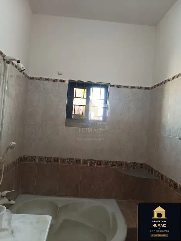 3-Bedroom Upper/Lower Portion (3 Bath, Unit 92) in DHA Phase 8 For Rent in DHA Phase 8 Karachi — Photograph 6