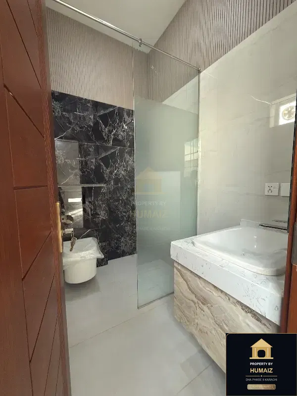 100 Sq. Yd. 4-Bedroom Luxury Villa (West Open, 5 Bath, Residence 9) in DHA Phase 8 For Sale in DHA Phase 8 Karachi — Photograph 8
