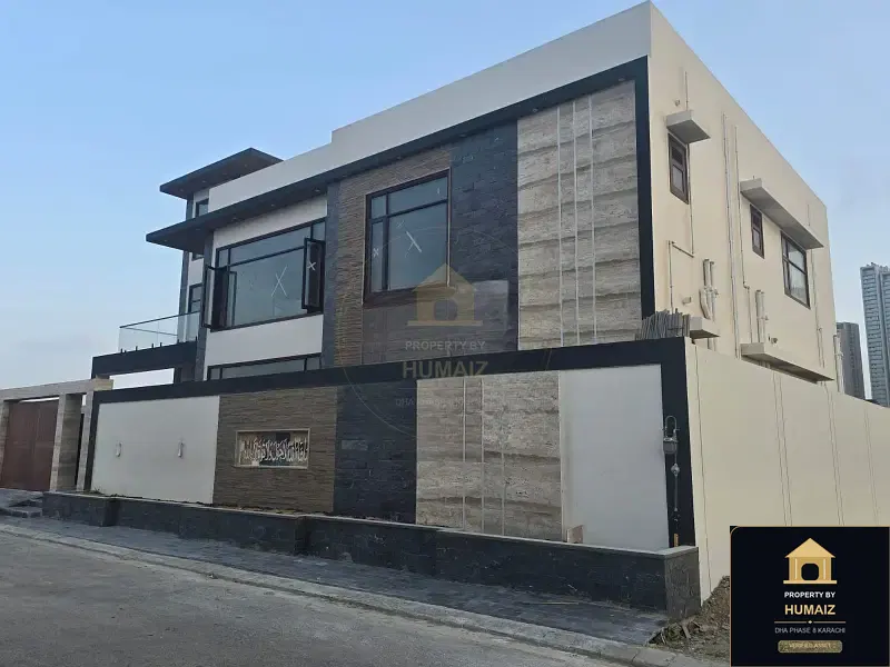 500 Sq. Yd. 6-Bedroom Luxury Villa (Basement, 7 Bath, Residence 44) in DHA Phase 8 For Sale in DHA Phase 8 Karachi — Photograph 2
