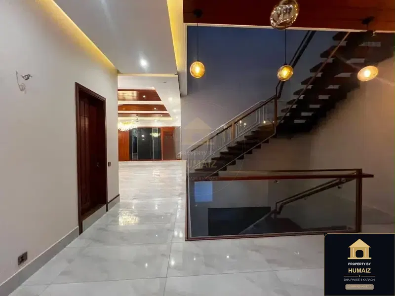 500 Sq. Yd. 4-Bedroom Luxury Villa (Basement, 5 Bath, Residence 6) in DHA Phase 8 For Sale in DHA Phase 8 Karachi — Photograph 3