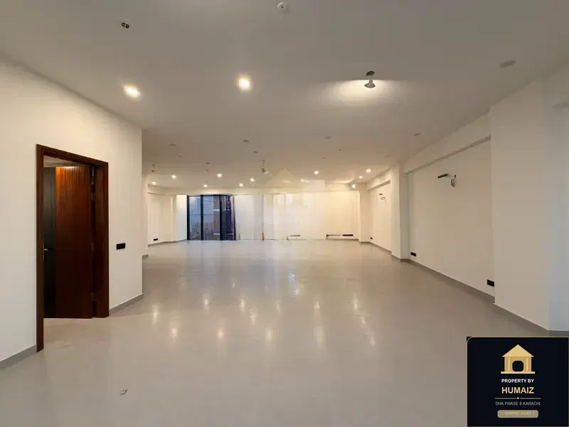 222 Sq. Yd. Corporate Office Space (Brand New, 2 Bath, Unit 2) in DHA Phase 8 For Rent in DHA Phase 8 Karachi — Photograph 3
