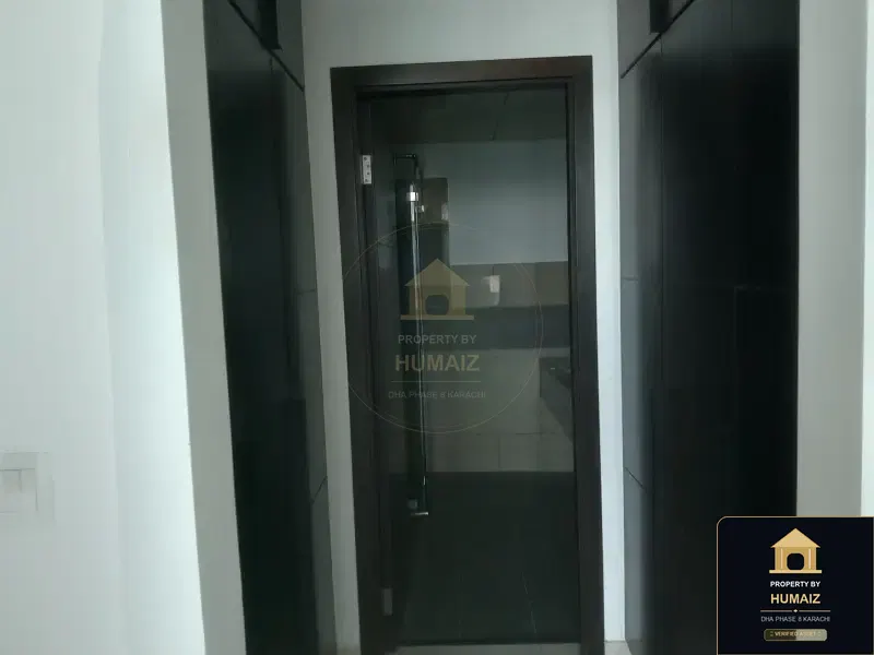 3-Bedroom Luxury Apartment (Sea Facing, 5 Bath, Suite 18) at Pearl Towers For Sale in DHA Phase 8 Karachi — Photograph 13