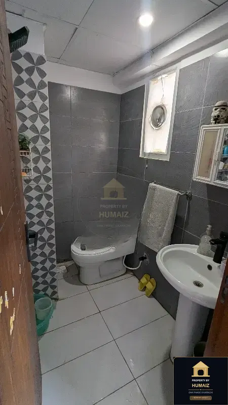 3-Bedroom Luxury Apartment (3 Bath, Suite 15) in DHA Phase 8 For Sale in DHA Phase 8 Karachi — Photograph 4