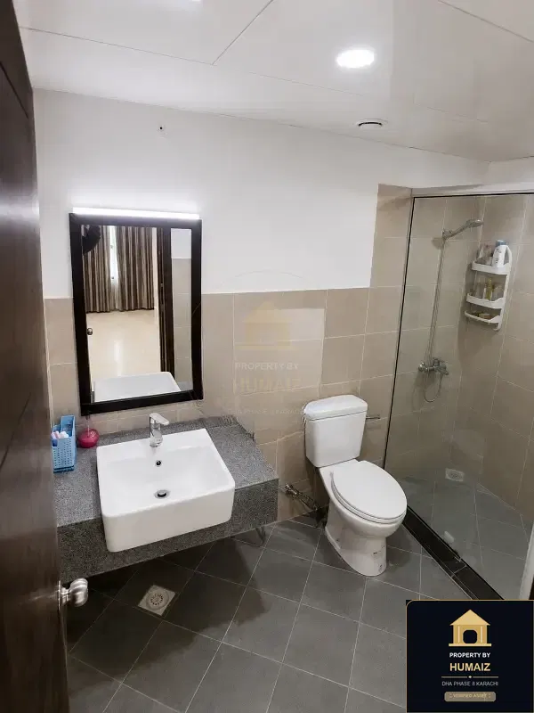 4-Bedroom Luxury Apartment (Sea Facing, 5 Bath, Suite 4) at Pearl Towers For Rent in DHA Phase 8 Karachi — Photograph 12