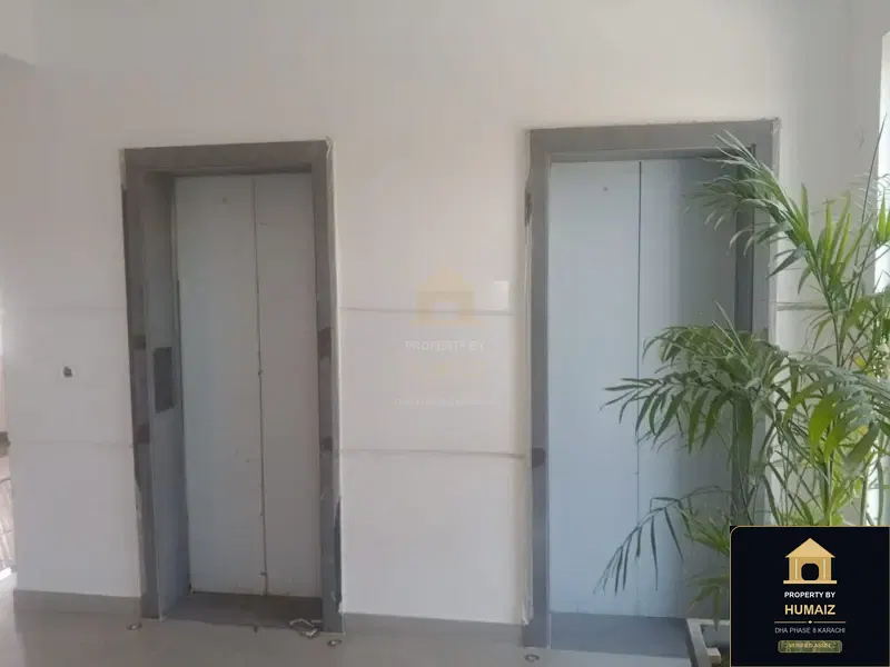 300 Sq. Yd. Corporate Office Space on Al-Murtaza Commercial For Rent in DHA Phase 8 Karachi — Photograph 19