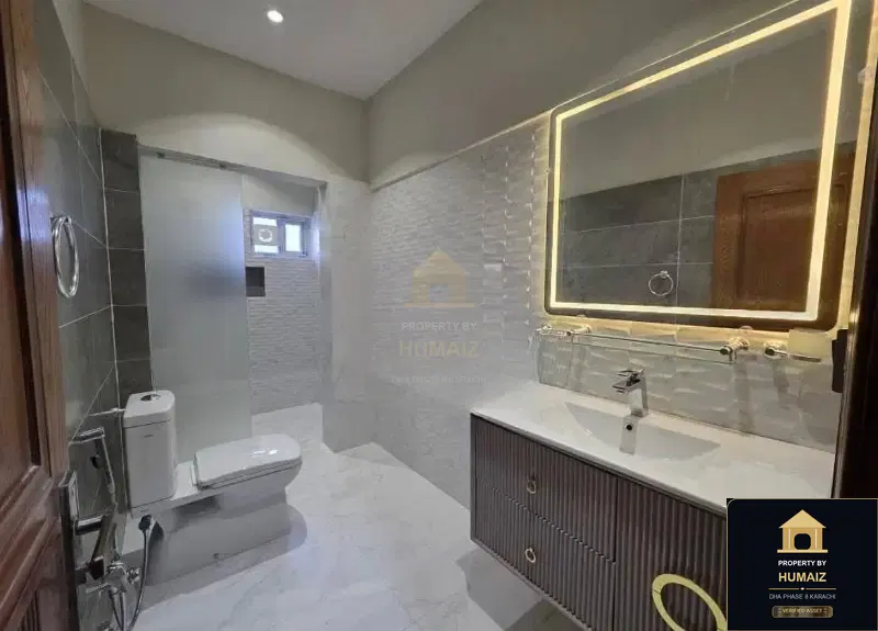3-Bedroom Luxury Apartment (4 Bath, Suite 17) at Creek Vistas For Rent in DHA Phase 8 Karachi — Photograph 6