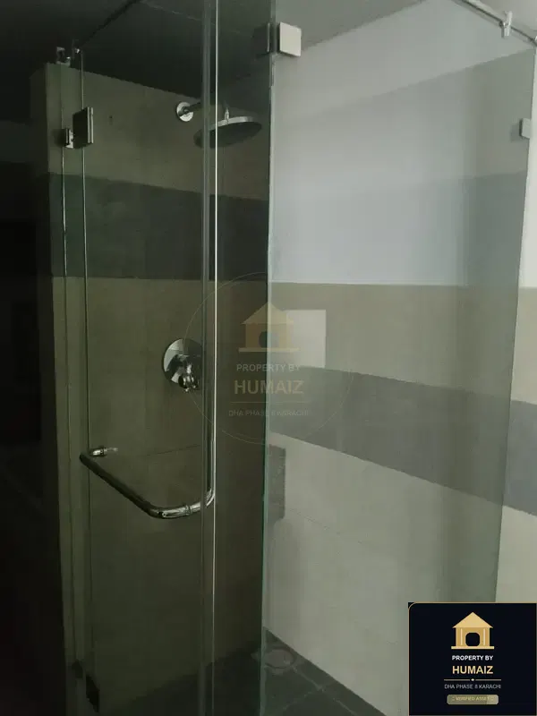 3-Bedroom Luxury Apartment (Brand New, 5 Bath, Suite 3) at Emaar Oceanfront For Rent in DHA Phase 8 Karachi — Photograph 10