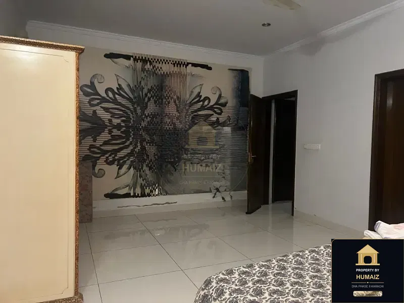 500 Sq. Yd. 6-Bedroom Luxury Villa on Khayaban-e-Tariq For Sale in DHA Phase 8 Karachi — Photograph 3