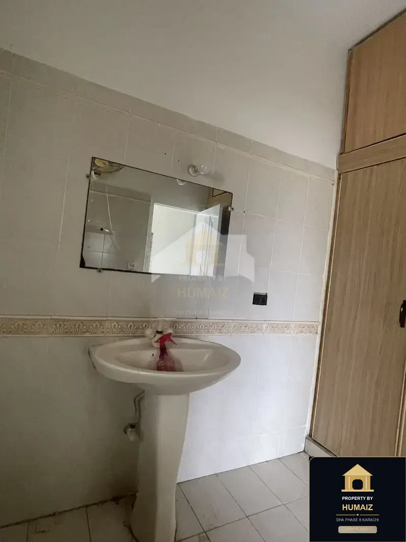 500 Sq. Yd. 2-Bedroom Luxury Villa in DHA Phase 8 For Rent in DHA Phase 8 Karachi — Photograph 15