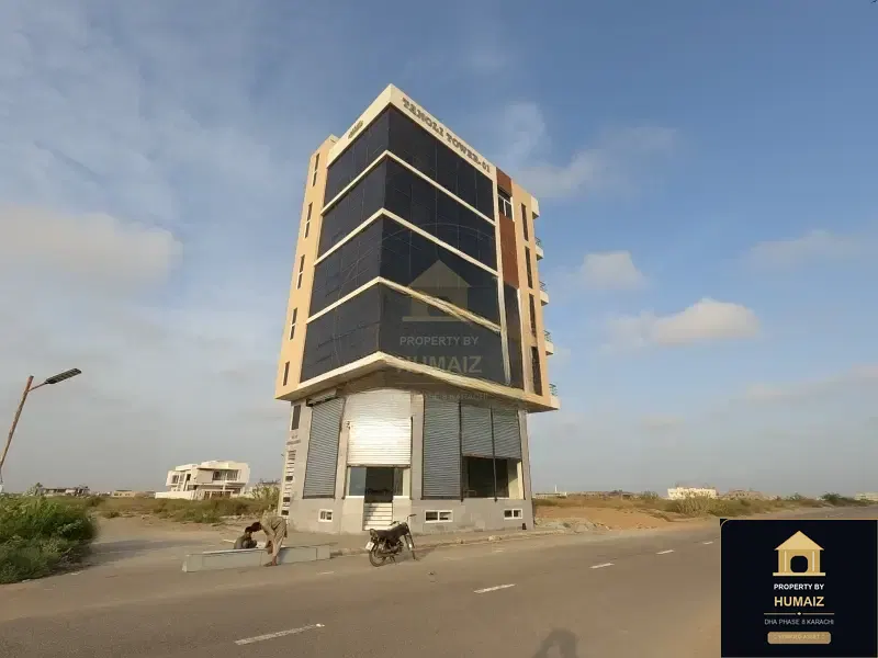 100 Sq. Yd. Commercial Building on Peninsula Commercial For Sale in DHA Phase 8 Karachi — Photograph 3