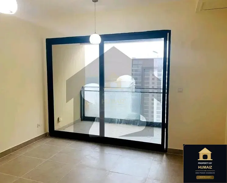 3-Bedroom Luxury Apartment (Sea Facing, 5 Bath, Suite 4) at Coral Towers For Sale in DHA Phase 8 Karachi — Photograph 5