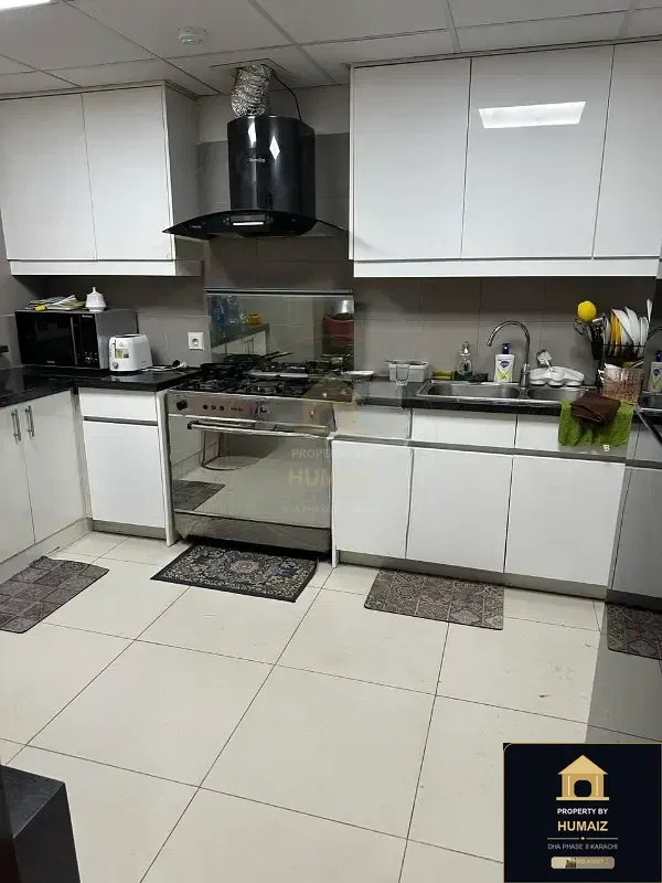 3-Bedroom Luxury Apartment (Sea Facing, 4 Bath, Suite 10) at Pearl Towers For Rent in DHA Phase 8 Karachi — Photograph 9