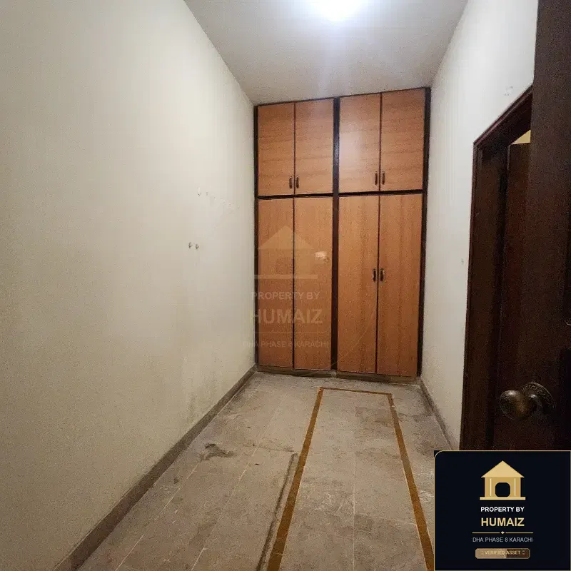 1,332 Sq. Yd. 10-Bedroom Luxury Villa in Zone A For Sale in DHA Phase 8 Karachi — Photograph 10
