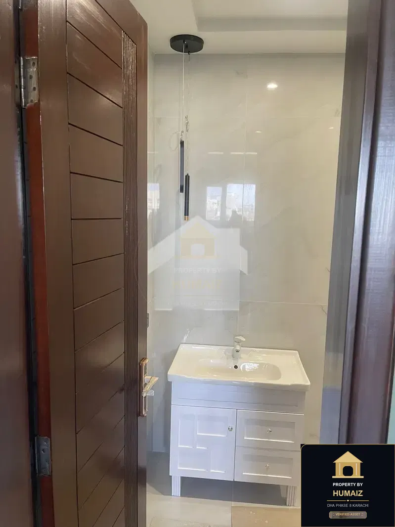 300 Sq. Yd. 5-Bedroom Luxury Villa (Brand New, 6 Bath, Residence 2) in Khayaban-e-Sahil For Sale in DHA Phase 8 Karachi — Photograph 18
