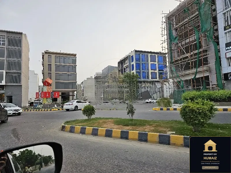 200 Sq. Yd. Commercial Retail Shop (Boulevard Facing, Unit 1) on Zulfiqar Commercial For Rent in DHA Phase 8 Karachi — Photograph 2